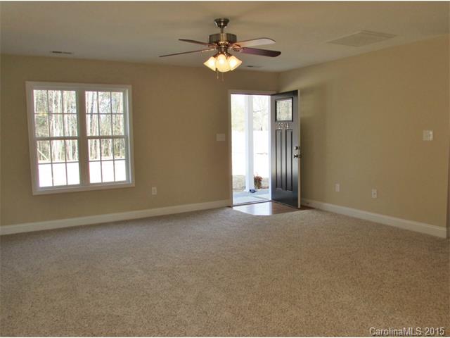588 Jackson Ter, Concord, NC 28027 photo 4