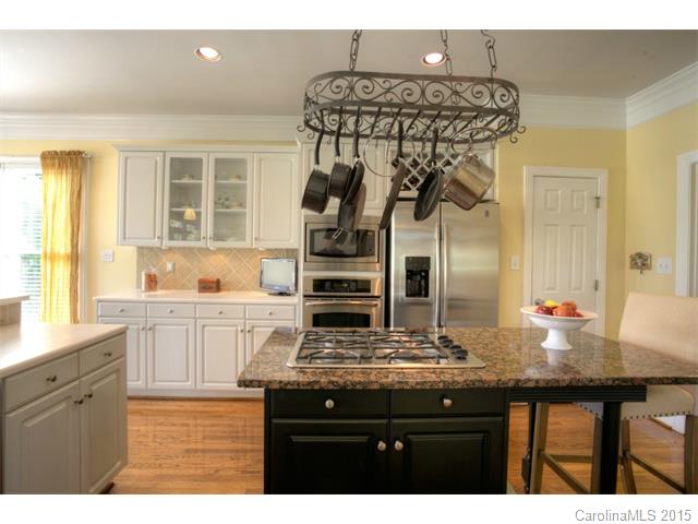 18800 Greyton Ln, Davidson, NC 28036 photo 5