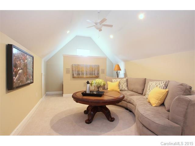 18800 Greyton Ln, Davidson, NC 28036 photo 12