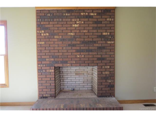 654 E Memorial Hwy, Harmony, NC 28634 photo 14