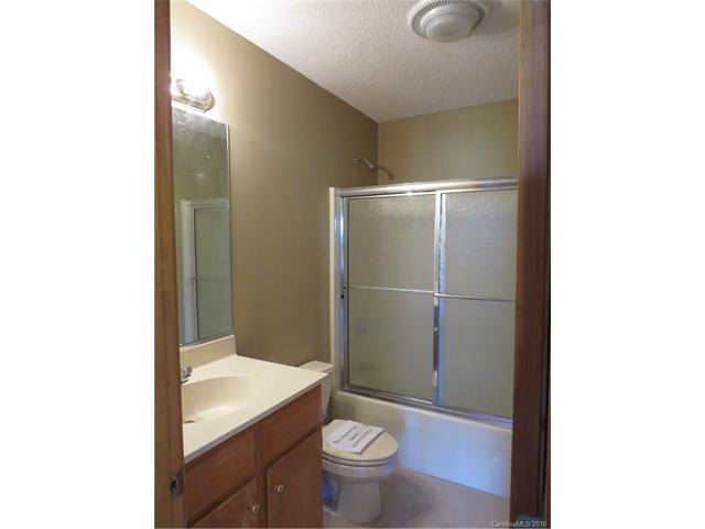 654 E Memorial Hwy, Harmony, NC 28634 photo 17
