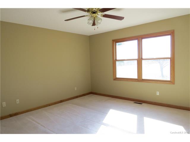 654 E Memorial Hwy, Harmony, NC 28634 photo 16