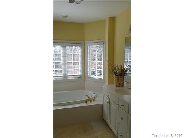 19003 Hampton Woods Ct, Cornelius, NC 28031 photo 9