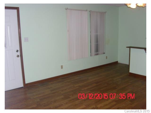 133 Bb Ln, Hiddenite, NC 28636 photo 5