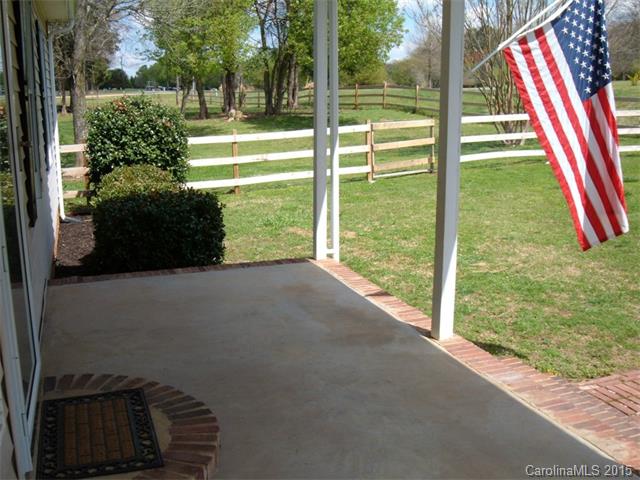 3527 E North Corner Rd, Lancaster, SC 29720 photo 4