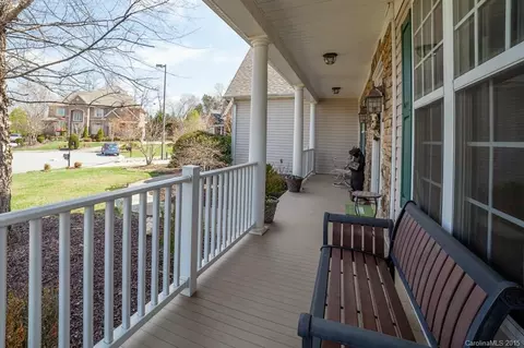 541 Keystone Ct, Concord, NC 28027 photo 2