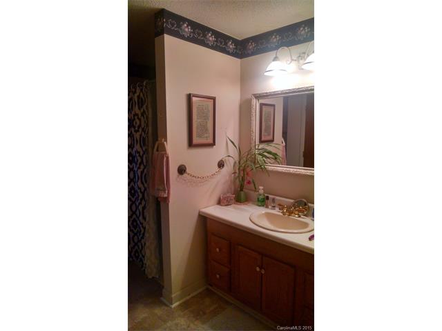 19601 Bustle Rd, Cornelius, NC 28031 photo 13