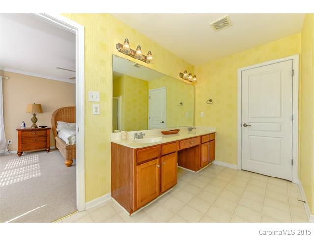 18721 Ruffner Dr, Cornelius, NC 28031 photo 17