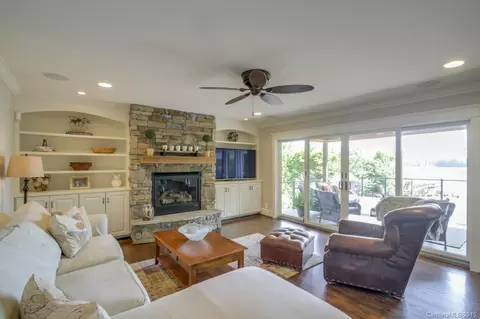 22633 Torrence Chapel Rd, Cornelius, NC 28031 photo 5