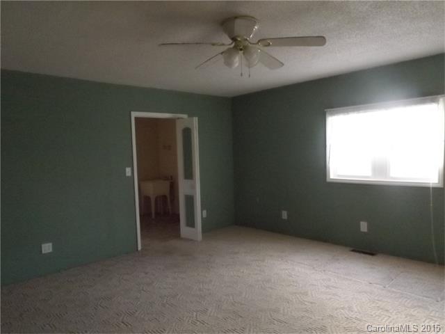 1042 W Laurel Ave, Lancaster, SC 29720 photo 5