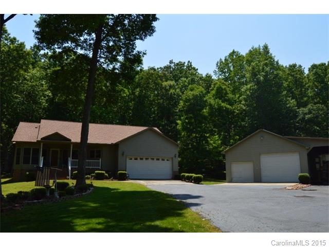 850 Brian Rd, Clover, SC 29710 photo 2