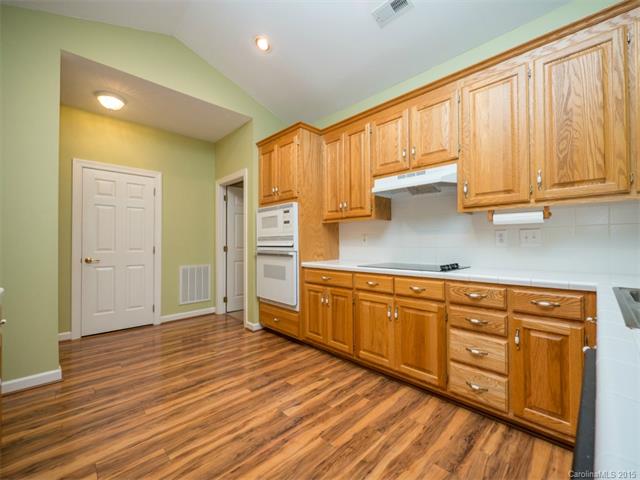 600 Heather Pl, Monroe, NC 28112 photo 12