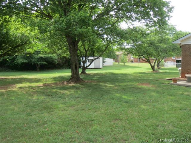 910 E Main St, Shelby, NC 28150 photo 4