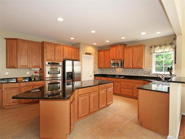 1399 Valhalla Dr, Denver, NC 28037 photo 2