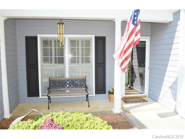 8303 Forest Shadow Cir, Cornelius, NC 28031 photo 2