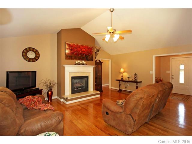 5805 Cedar Run Dr, Denver, NC 28037 photo 4