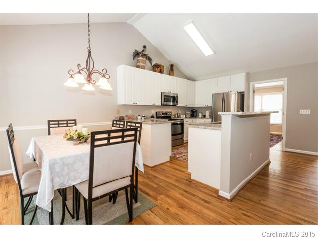 503 Grayson Ct, Matthews, NC 28105 photo 8