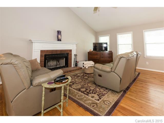 503 Grayson Ct, Matthews, NC 28105 photo 9