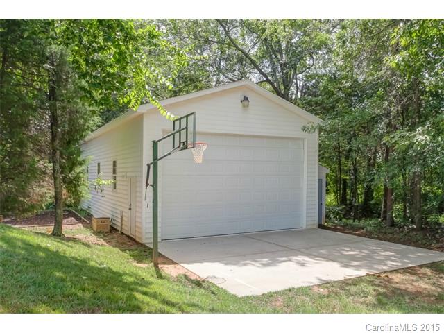 447 Glencrest Dr, Stanley, NC 28164 photo 2