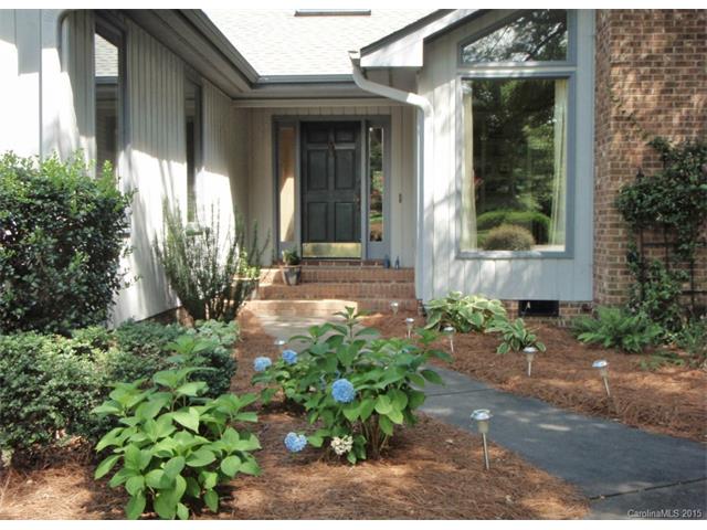 6 Duck Hook Cir, Clover, SC 29710 photo 2