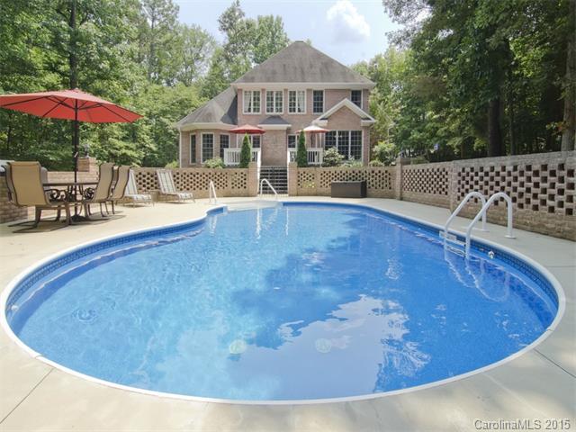 6367 Fox Chase Dr, Davidson, NC 28036 photo 3