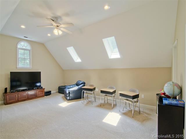 6367 Fox Chase Dr, Davidson, NC 28036 photo 21