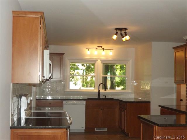 420 Spring Lake Dr, Monroe, NC 28110 photo 5