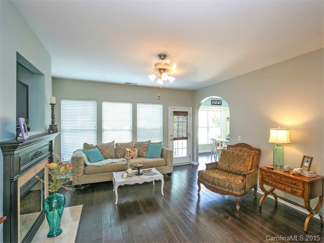 453 Silver Cypress Ln, Fort Mill, SC 29708 photo 2