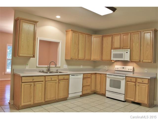 2023 Roadrunner Rd, Clover, SC 29710 photo 5