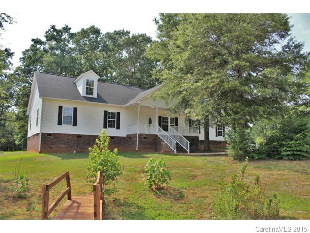 2023 Roadrunner Rd, Clover, SC 29710 photo 3