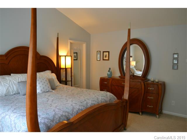 424 Gilchrest Cir, Matthews, NC 28105 photo 14