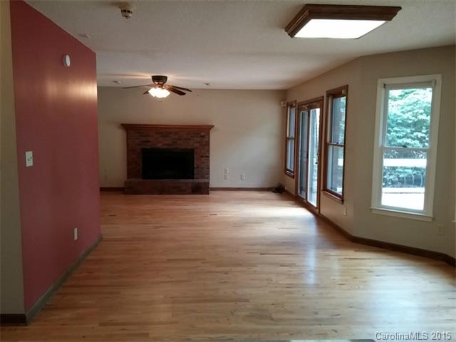 8161 Camelia Ln, Denver, NC 28037 photo 5