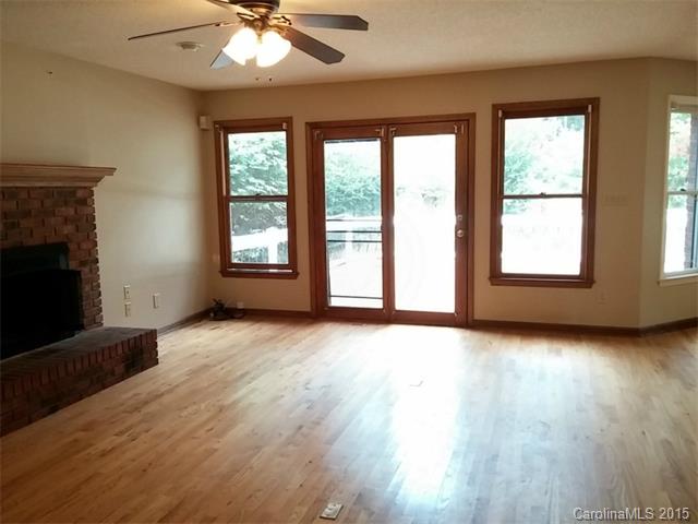 8161 Camelia Ln, Denver, NC 28037 photo 6