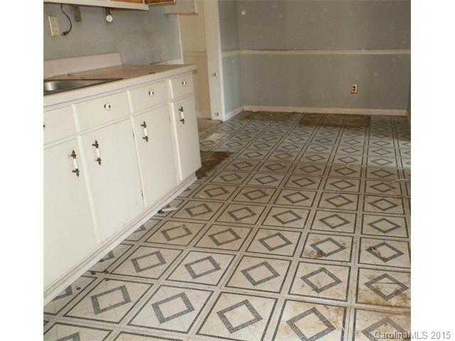 279 Douglas St, Patrick, SC 29584 photo 5