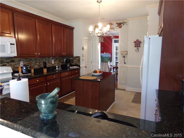 18704 Ronceverte Dr, Cornelius, NC 28031 photo 2