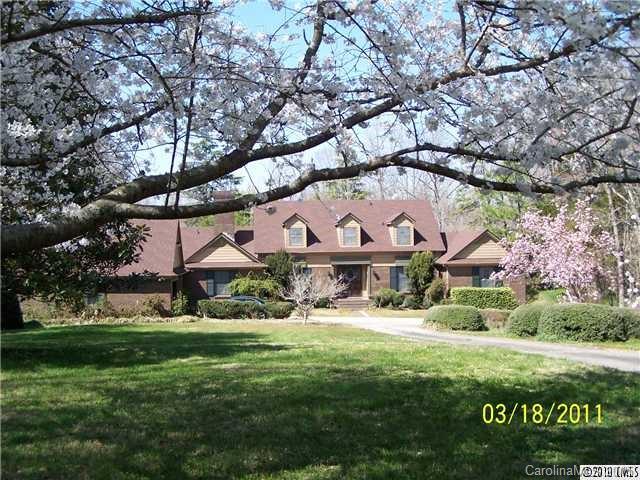 305 Hillside Dr, Monroe, NC 28112 photo 2