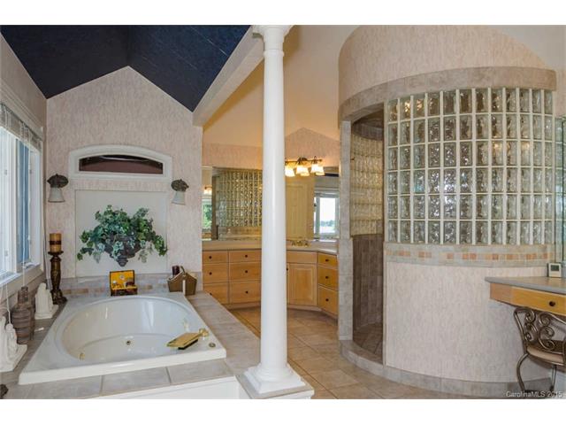 18111 Harbor Light Blvd, Cornelius, NC 28031 photo 11