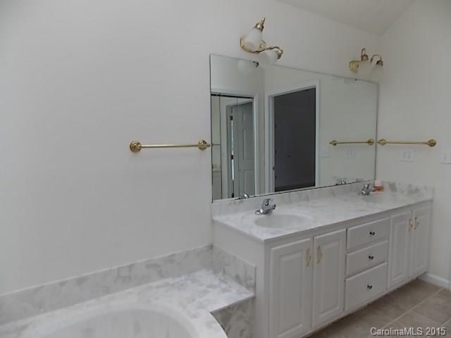 412 Pinecroft Ln, Spencer, NC 28159 photo 9