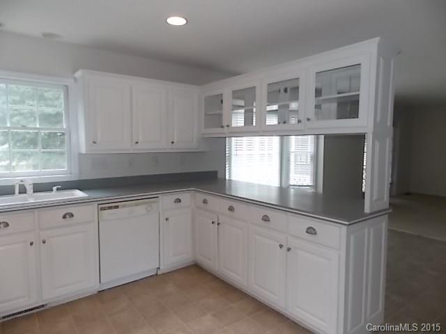 412 Pinecroft Ln, Spencer, NC 28159 photo 5
