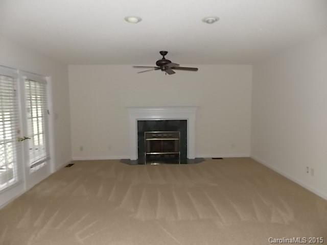 412 Pinecroft Ln, Spencer, NC 28159 photo 2