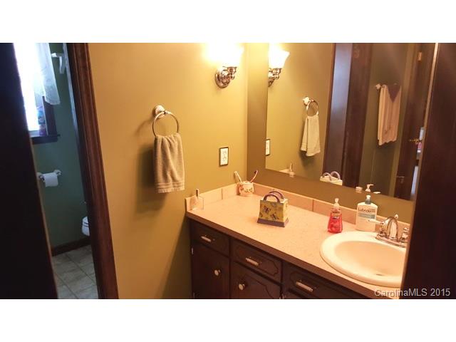 5277 E Maiden Rd, Maiden, NC 28650 photo 3