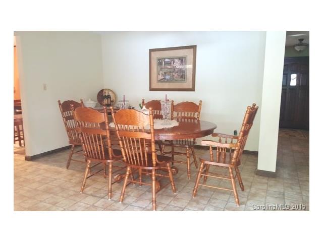 5277 E Maiden Rd, Maiden, NC 28650 photo 7