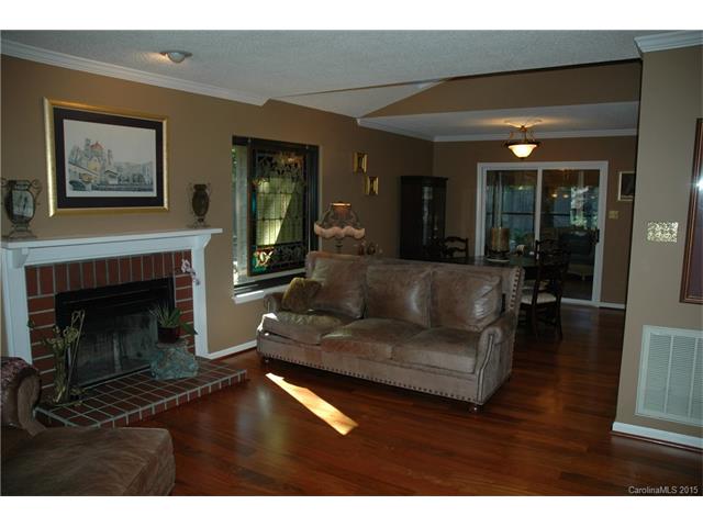 321 Jib Ct, Davidson, NC 28036 photo 2