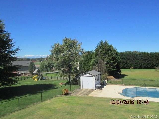 1328 Pear Dr, Conover, NC 28613 photo 21