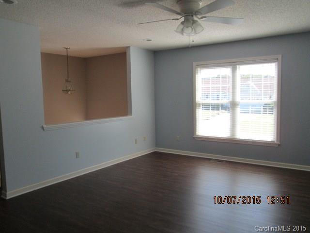 1328 Pear Dr, Conover, NC 28613 photo 9