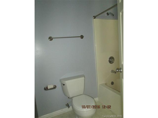 1328 Pear Dr, Conover, NC 28613 photo 10
