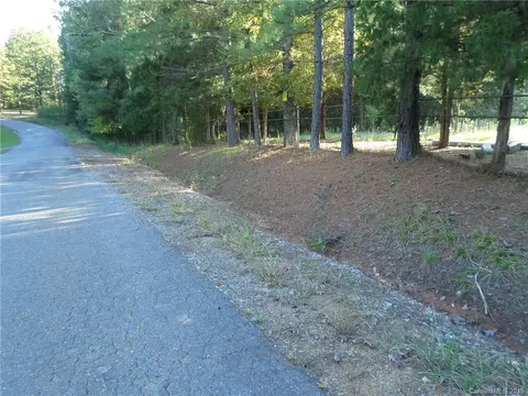 2050 Pinta Dr, Lancaster, SC 29720 photo 4