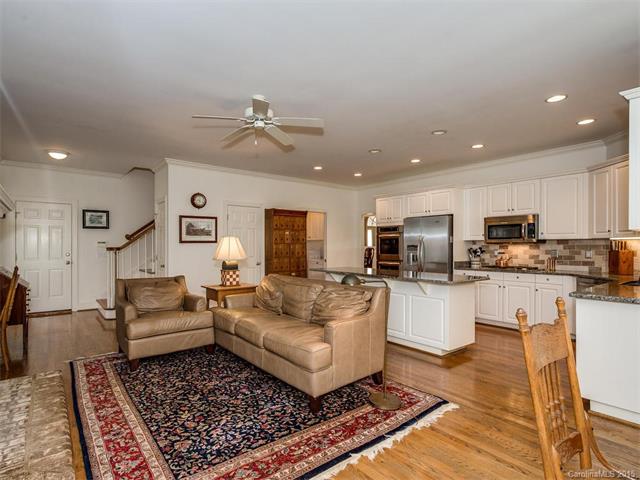 19631 River Falls Dr, Davidson, NC 28036 photo 9
