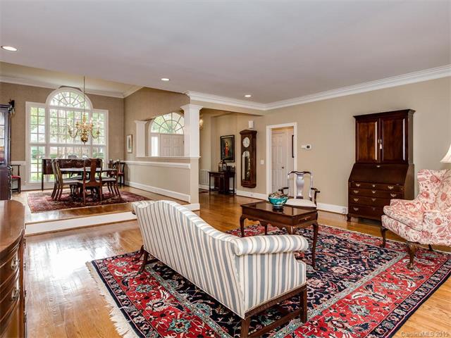 19631 River Falls Dr, Davidson, NC 28036 photo 4