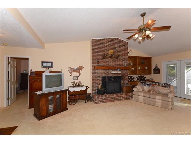 2197 Cardinal Loop, Stanley, NC 28164 photo 3